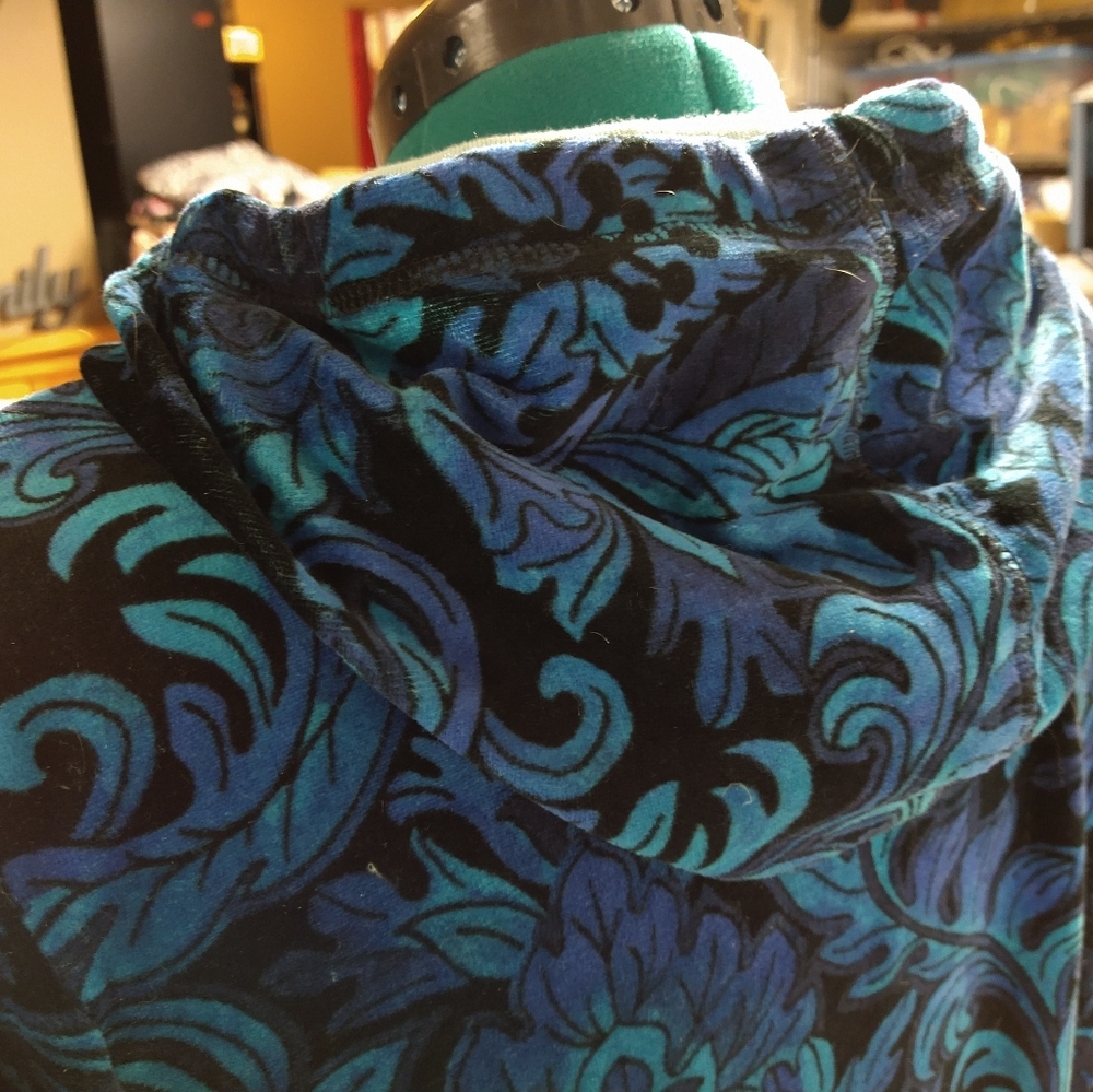 Velvet jacket - Picture 2 of 3